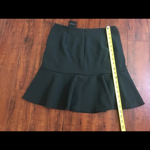 Club Monaco Welse Skirt - Picture 4 of 8